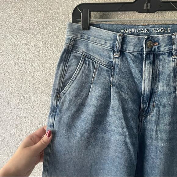 American Eagle Mom Jeans Pleated Jeans - Picture 3 of 6